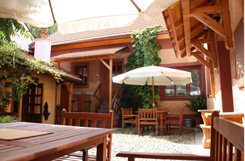 Hostel Postel Český Krumlov Εξωτερικό φωτογραφία